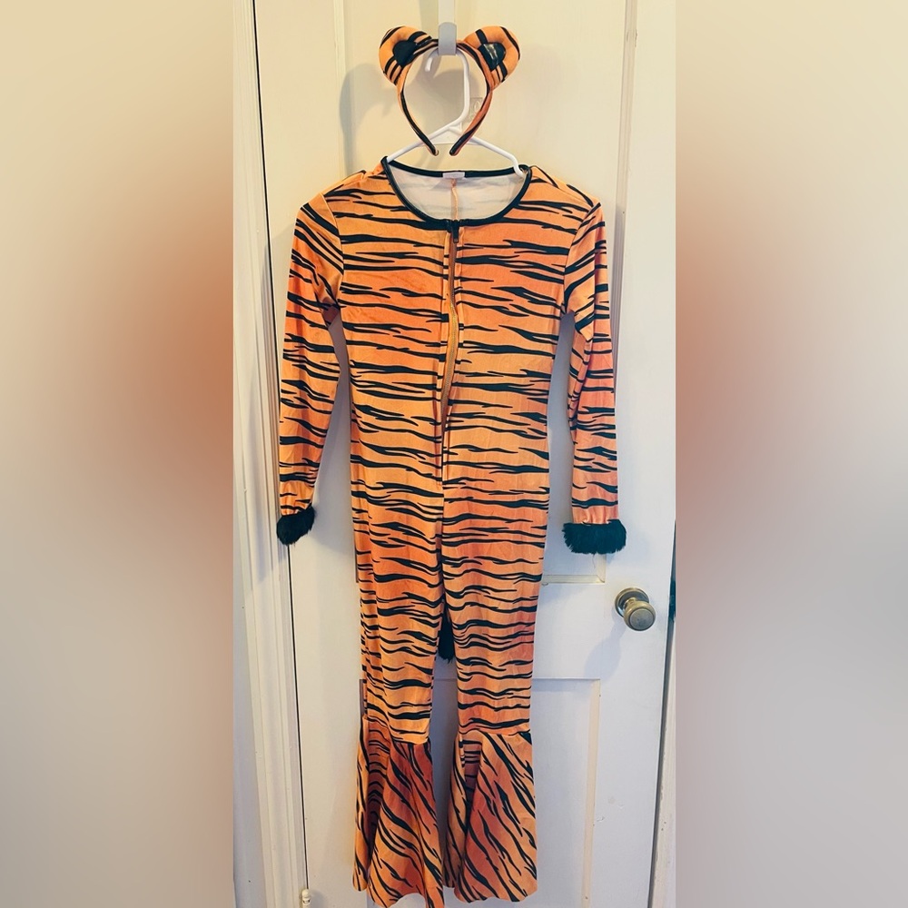 Spirit Halloween Orange & Black Roaring Tiger Striped Kids Halloween Costume